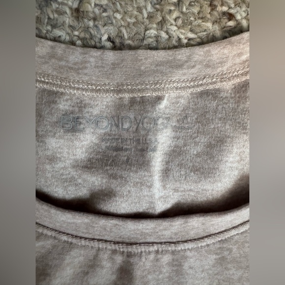 BEYOND YOGA Muscle Tank Top Womens All For Ties Knotted Taupe Tan Sand - Picture 3 of 4